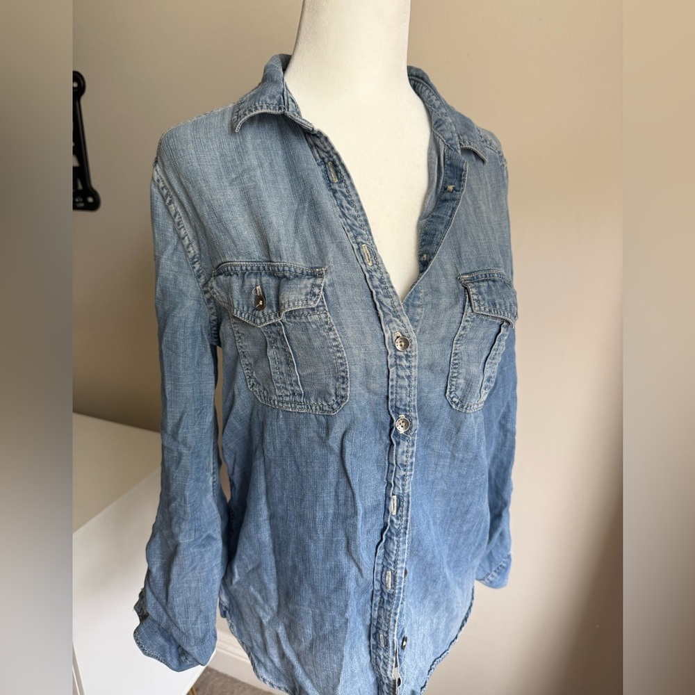 American Eagle Outfitters Boyfriend fit denim shirt